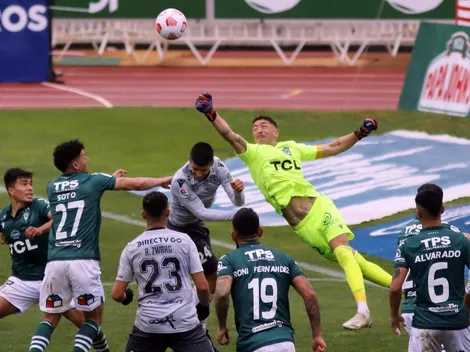 Dos jugadores de Wanderers aislados por contacto estrecho