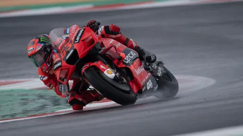 Bagnaia buscará seguir recortando distancia con el líder de la clasificación de pilotos Fabio Quartararo.