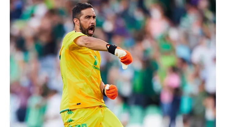 Bravo fue titular en la tremenda remontada del Betis en la Europa League