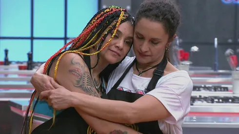 Flor de Rap y Claudia Miranda en los momentos definitivos del último capítulo de Mesterchef Celebrity.