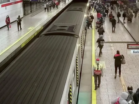 ¿Hasta qué hora funciona el transporte público en Santiago?