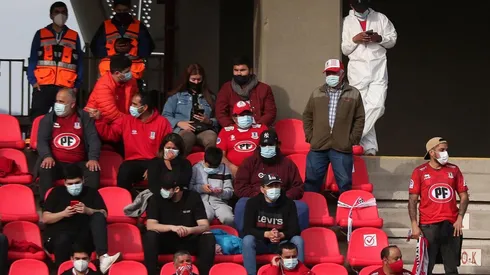 El retorno de los hinchas a los estadios también hizo extremar medidas a los clubes.