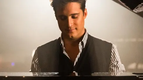 Diego Boneta sigue a cargo del rol principal en Luis Miguel, la serie.