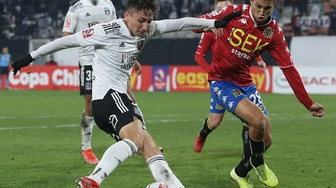 Luciano Arriagada asoma con cartel de titular en Colo Colo contra UE en Copa Chile.