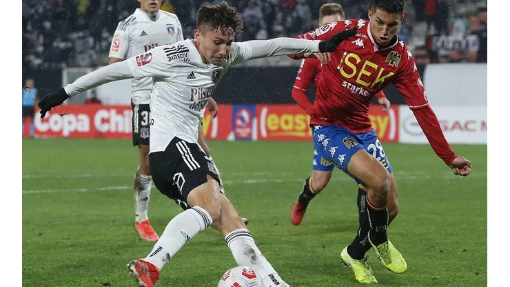 Luciano Arriagada asoma con cartel de titular en Colo Colo contra UE en Copa Chile.