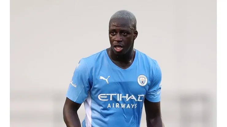 Benjamin Mendy fue suspendido del Manchester City