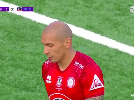 Colo Colo se pone en ventaja a los segundos con un autogolazo