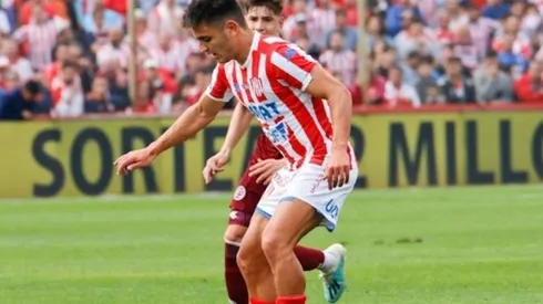 Cavallaro jugando por Unión de Santa Fe