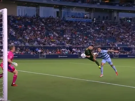 Le avisa a Lasarte: golazo de cabeza de Felipe Mora en la MLS