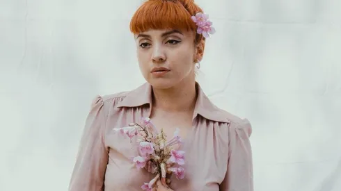 Mon Laferte tomó por sorpresa a los fanáticos y anunció que está embarazada con su primer hijo.