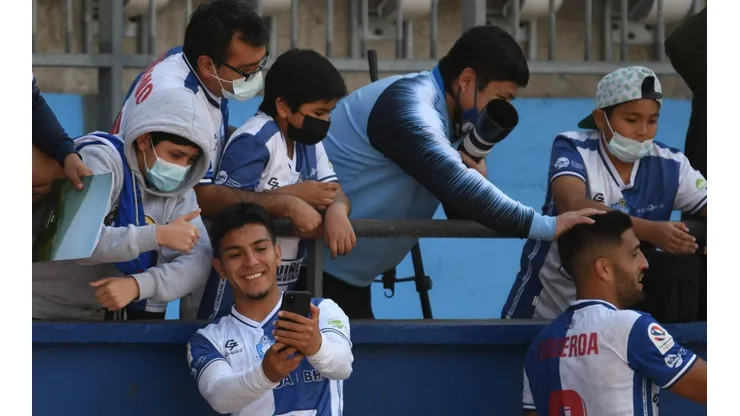 Los jugadores de Deportes Antofagasta festejaron junto a sus hinchas.