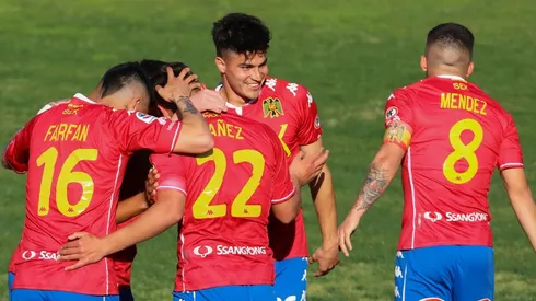 En Unión Española sufren con el Covid y pierden a dos jugadores ante Colo Colo.
