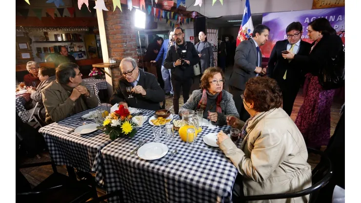 El aguinaldo además del sector público, se entregará un monto para los empleados públicos,