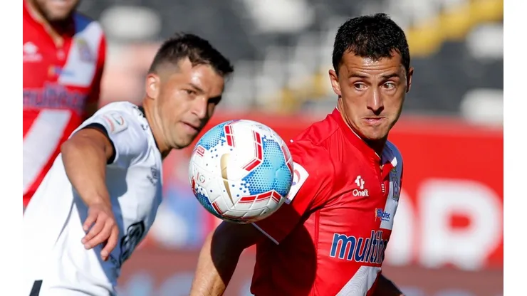 Colo Colo ha perdido los últimos dos partidos jugados en el Monumental ante Curicó Unido.