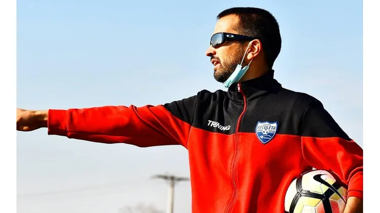 El ex jugador asegura que los directores técnicos deben ser lo más profesionales posibles.
