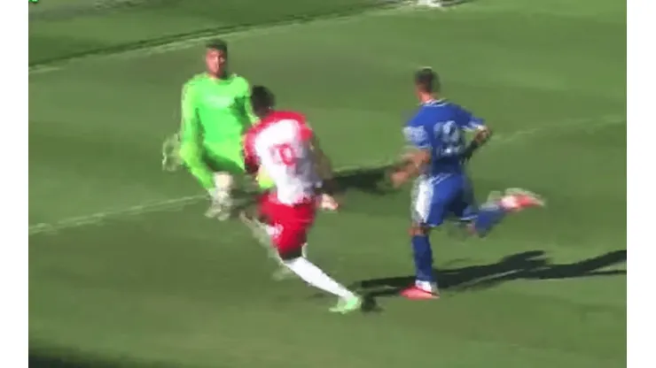 Rui Silva se comió un gol de caño ante el Almería