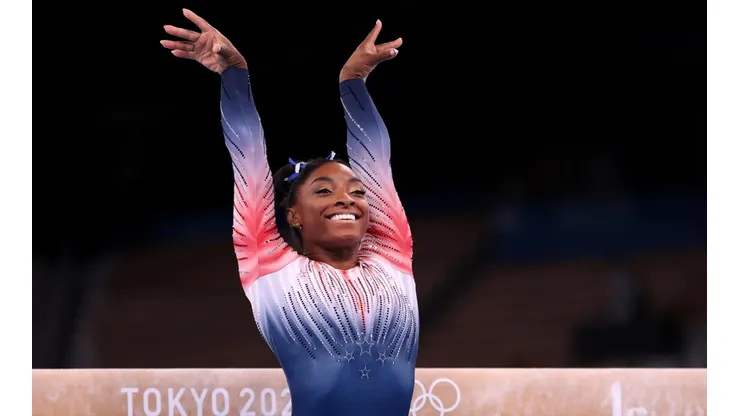 Simone Biles logró meterse en el podio de la viga de equilibrio.