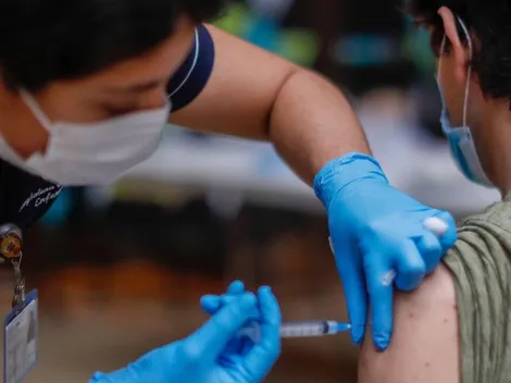 ¿Se puede beber alcohol después de la vacuna?