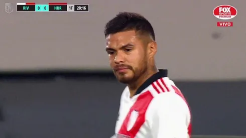 Paulo Díaz salió lesionado en el primer tiempo