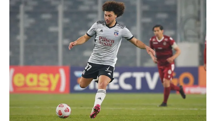 Maximiliano Falcón se queda en Colo Colo.