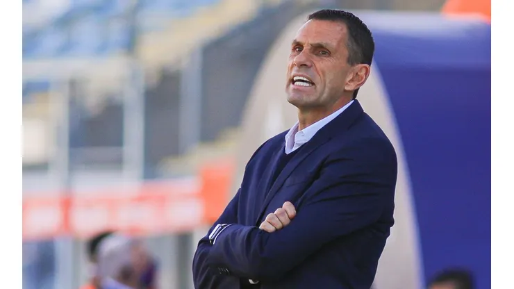 Gustavo Poyet nuevamente se trenzó con un periodista de ESPN y dijo que la UC mereció ganar el clásico ante la U.
