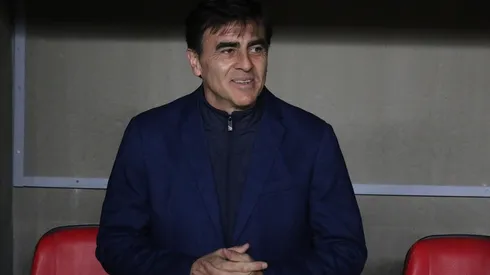 Gustavo Quinteros dichoso con su Colo Colo.