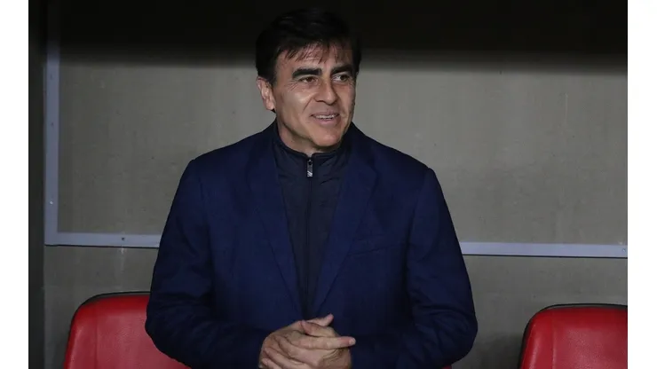Gustavo Quinteros dichoso con su Colo Colo.