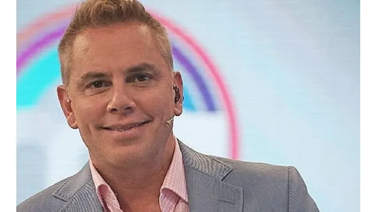 José Miguel Viñuela impacta al anunciar su salida de Mega