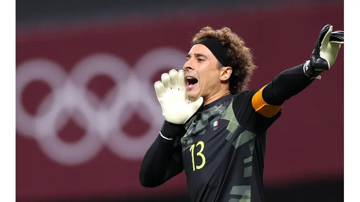 Memo Ochoa es el líder del joven equipo mexicano en Tokio 2020.