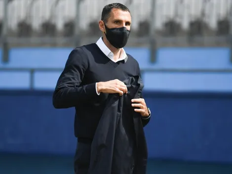 De "reclaman todo" a reclamar todo: Poyet, el DT con más tarjetas