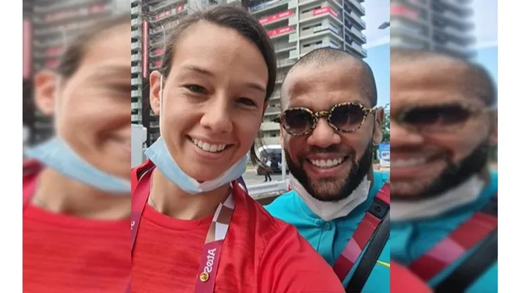 Tiane Endler y Dani Alves en Tokio 2020.