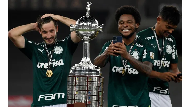 Palmeiras deberá defender su título ante la UC en los octavos de final.