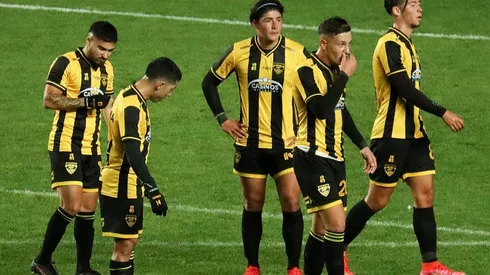 Fernández Vial deberá seguir esperando para debutar en Primera B.