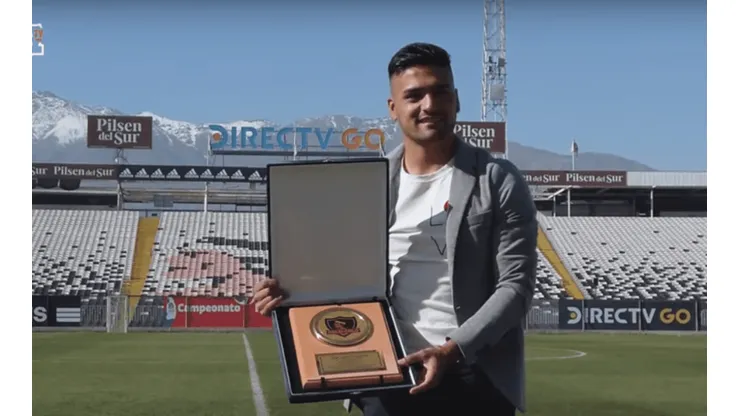 Campos se lleva un recuerdo material de Colo Colo