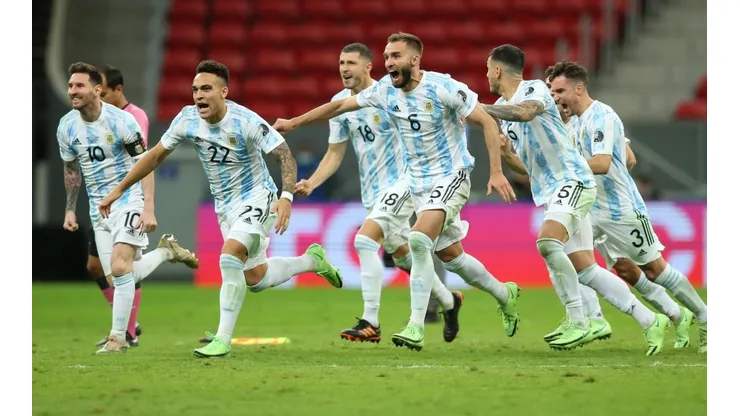 Lautaro encabeza el festejo de Argentina