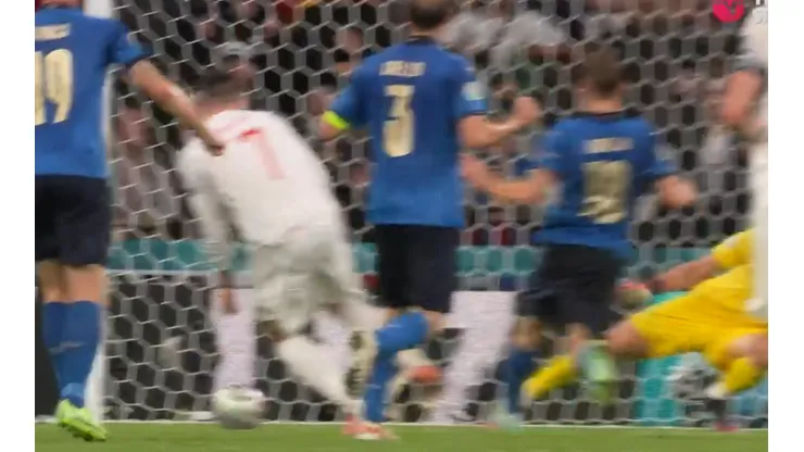 Morata anotó un golazo en el final para levantar a España
