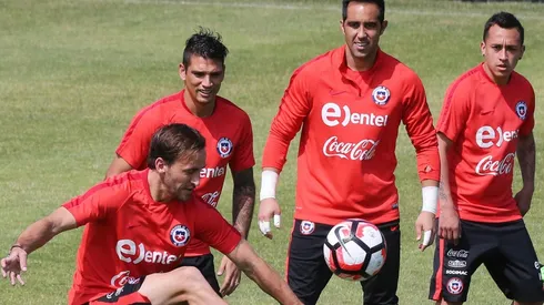 El capitán de La Roja le dio todo el respaldo a su ex compañero de selección.