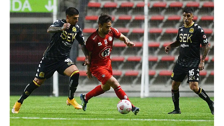 Jorge Valdivia no pudo actuar con regularidad en Unión La Calera: seis partidos en el campeonato y dos en Copa Libertadores