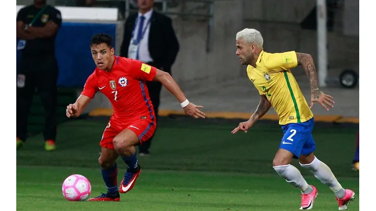 La presencia de Alexis Sánchez aún es duda para el duelo ante la verde-amarela.