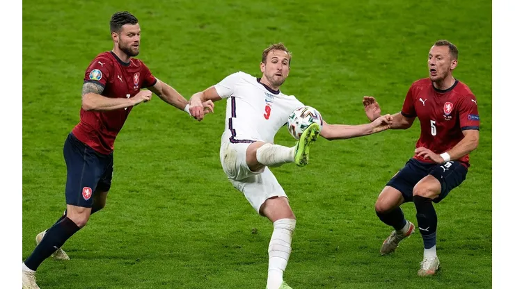 Harry Kane e Inglaterra esperan rival en la Eurocopa