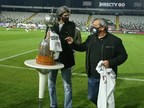 Filtran camiseta manga larga que conmemora a Colo Colo 91