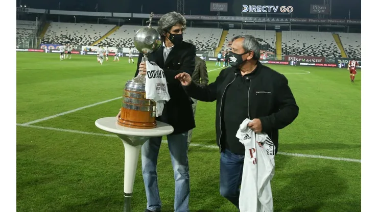 Campeones de la Libertadores se reunieron en el Sheraton y ahí mostraron la camiseta que Adidas estrenará