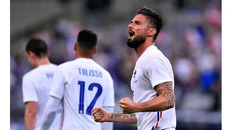 Giroud le marcó un doblete a Bulgaria en la previa de la Euro