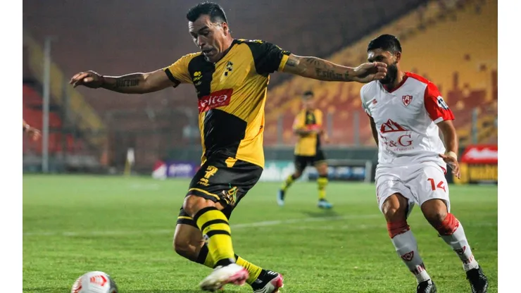 Coquimbo empata ante Copiapó y sigue puntero en la Primera B.