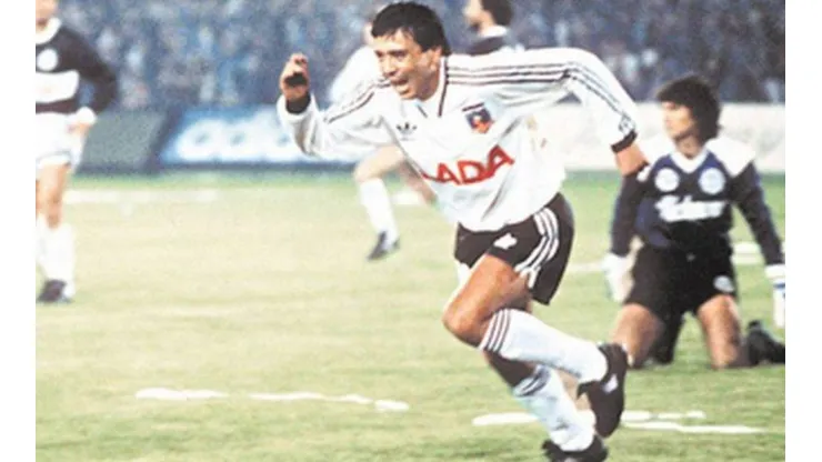 Los albos celebrarán este sábado el 30° aniversario de la obtención de la Copa Libertadores.