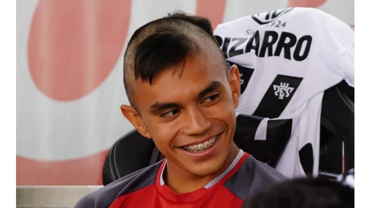 Jaime Pizarro será titular en el mediocampo