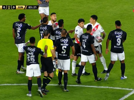 Paulo Díaz se enfurece y casi pelea en River Plate ante Junior