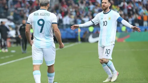 Lionel Messi y Sergio Agüero buscan club