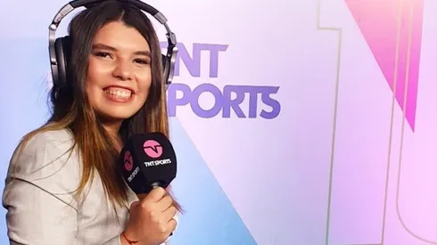Rocío Ayala se convirtió en la primera mujer en relatar un partido masculino en la señal de TNT Sports. Ahora espera ser un espejo para otras mujeres.