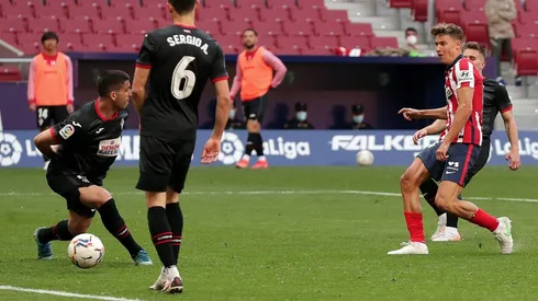 Marcos Llorente selló la goleada del Atlético de Madrid con doblete.